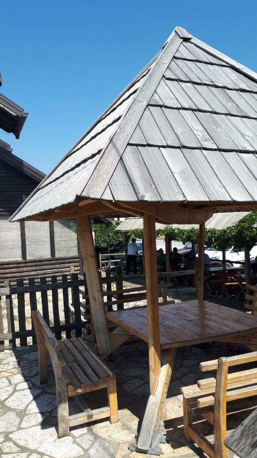 Konoba Ognjiste Bed and Breakfast Sokolac  Εξωτερικό φωτογραφία